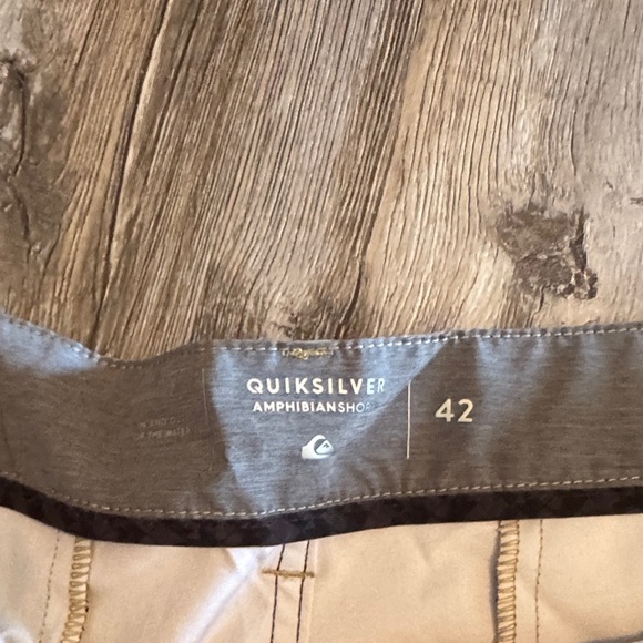 Quiksilver Men's Beige Flat Front Shorts - Picture 5 of 6